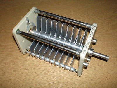 75 pF 6KV Variable Air Capacitor  made by Jackson Brothers,part no - 5720/9 NEW HM22